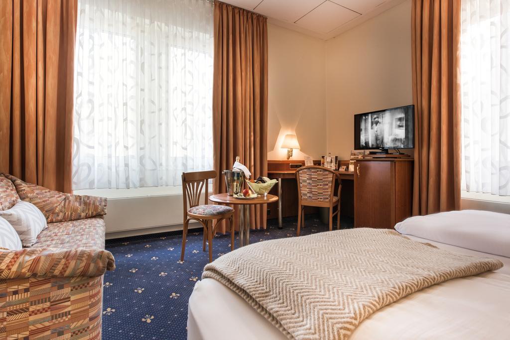 Akzent Hotel Koehler Gießen Exteriör bild